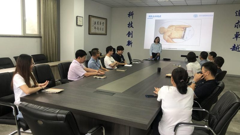 函授站是一种通过远程教育方式进行学历提升的学习模式。它具有以下特点：