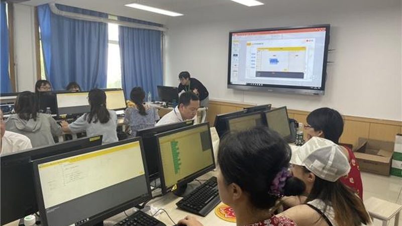 如何选择社会工作者培训课程：关注通过率与实用技能**