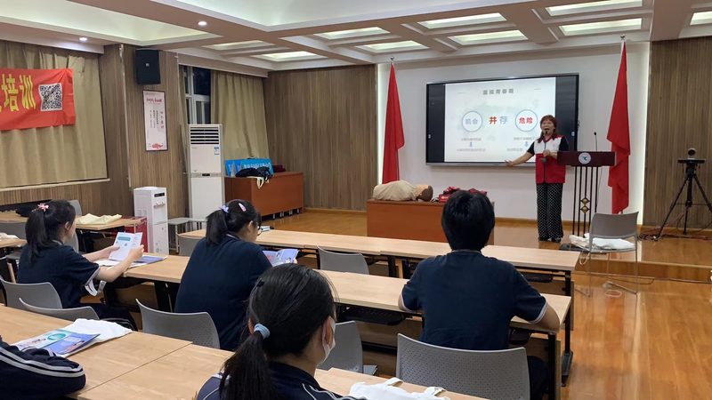 成人教育全日制与非全日制：适合哪类人群的差异化选择